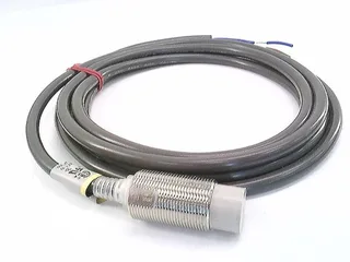 Omron E2E-X10MY2-US 2M — Proximity Sensors