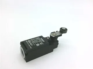 Omron D4N-3122 — Limit Switches (image 2)