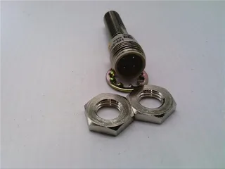 Omron E2EM-X2B2-M1 — Proximity Sensors (image 2)
