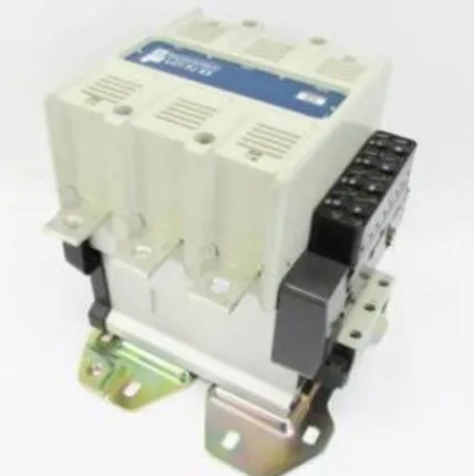Schneider Electric LC1FJ43 — Contactors