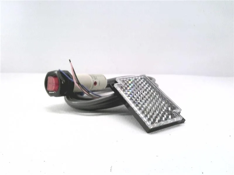Omron E3F2-R2RC41-2M — Photoelectric Sensors