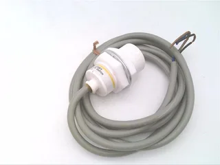 Omron E2FQX10F1 — Proximity Sensors (image 2)