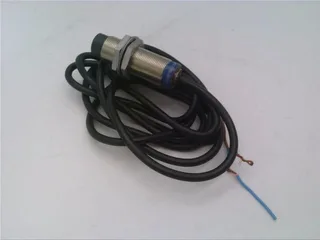 Schneider Electric XS1-M18MA230H4