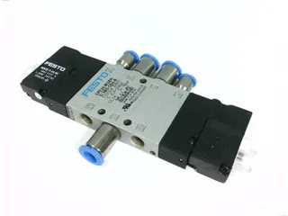 Festo CPE10-M1BH-5/3BS-QS6-B — Solenoid & Directional Valves