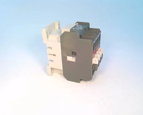 ABB A9-30-01 105V 50HZ 110/120 60HZ — Contactors (image 3)