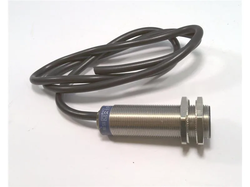 Schneider Electric XS1M18PAS40 — Proximity Sensors (image 3)