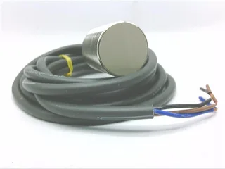 Omron E2EV-X10C2 — Proximity Sensors (image 4)