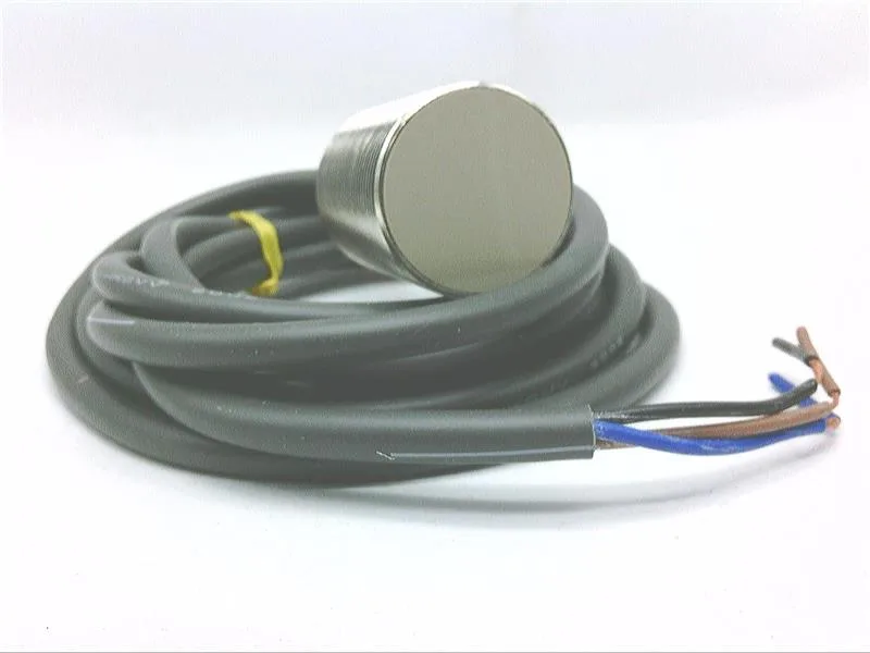 Omron E2EV-X10C2 — Proximity Sensors (image 4)