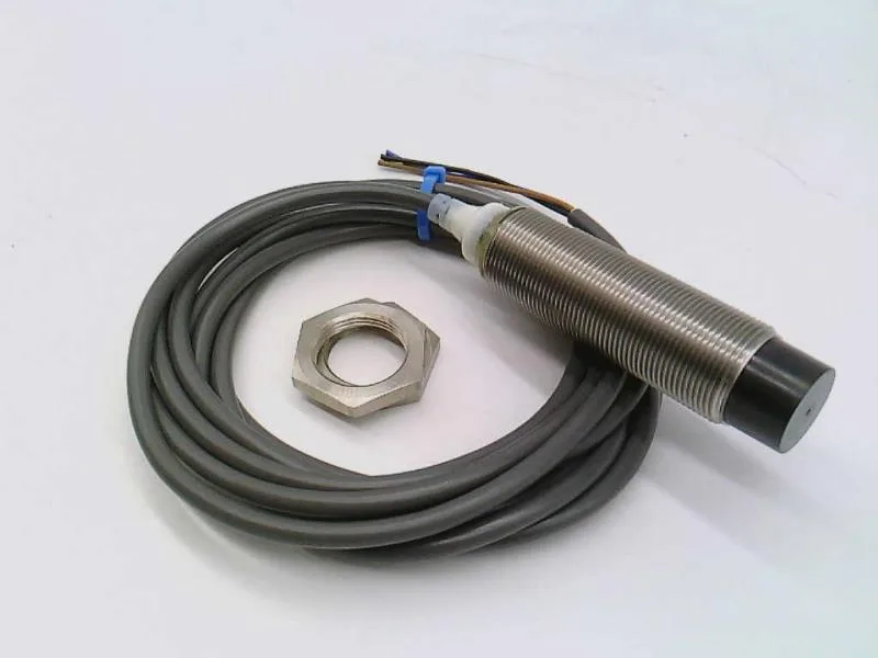 Omron E2A-S18LN16-WP-B1 2M — Proximity Sensors (image 2)