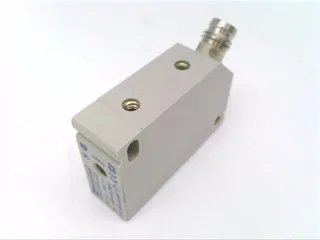 Schneider Electric XS8G12PA140S — Proximity Sensors